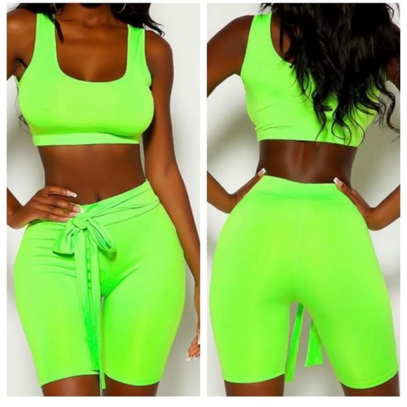 Short Set - Picture 1 of 1